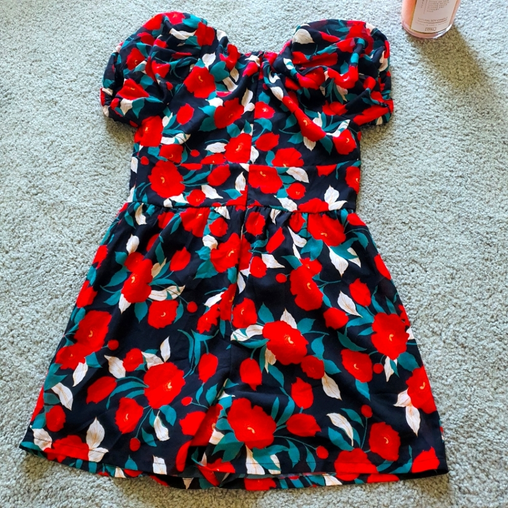 Women's floral romper, size small